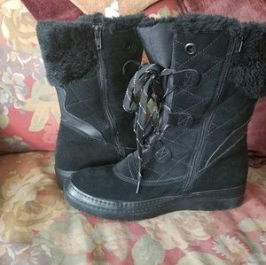 Brand new Beartraps  "boots"